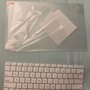 Clear 13 inch macbook air case (never used)